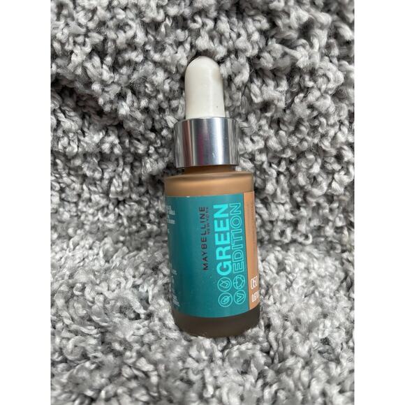 Maybelline New York Green Edition Superdrop Tinted Oil Makeup 050 0.67 Fl Oz - Picture 1 of 10